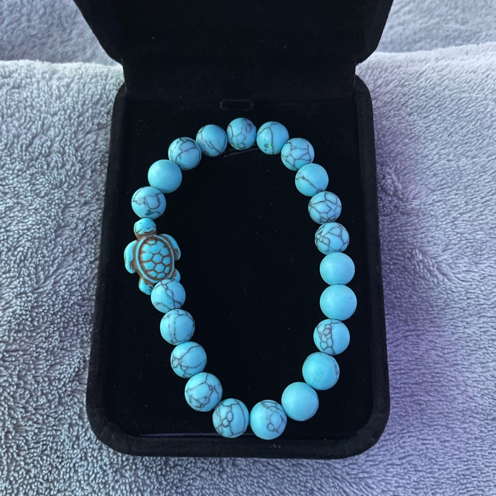 Turquoise Beaded Bracelet with Turtle Charm